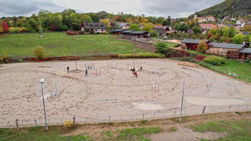 Prodej pozemku, Třebušín, 127000 m2
