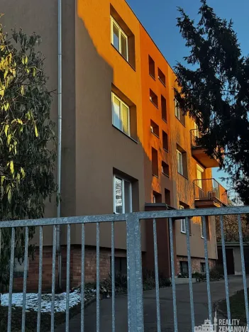 Pronájem bytu 1+1, Praha - Krč, Višňová, 38 m2