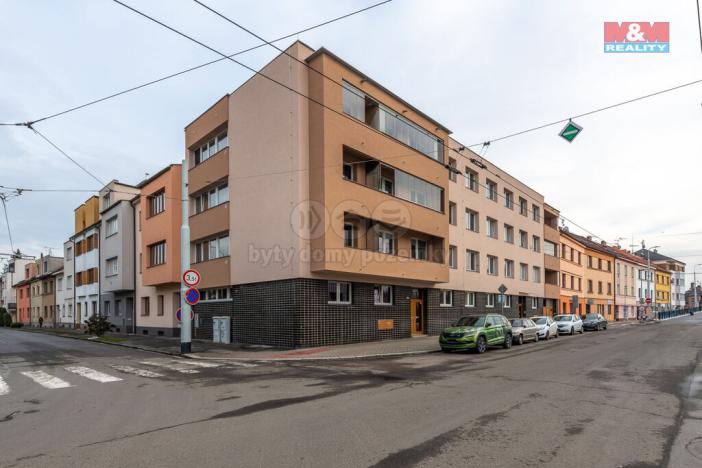 Pronájem bytu 1+1, Pardubice, Štrossova, 38 m2