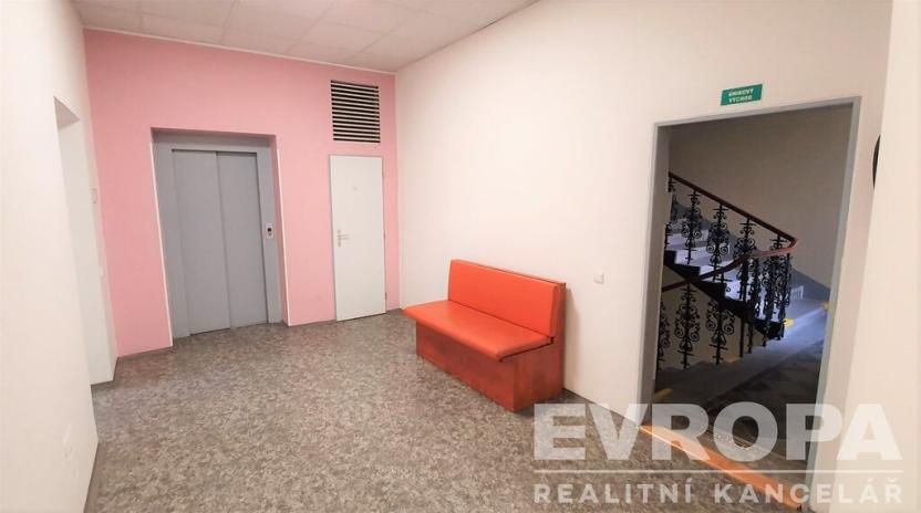 Pronájem kanceláře, Praha - Nové Město, Revoluční, 55 m2