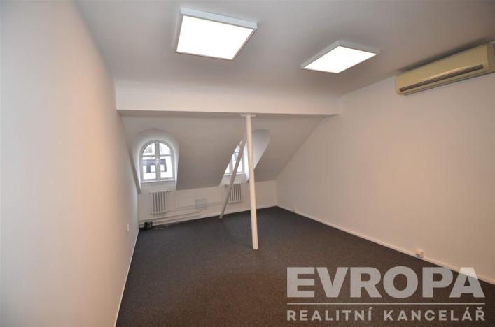 Pronájem kanceláře, Praha - Žižkov, Domažlická, 76 m2