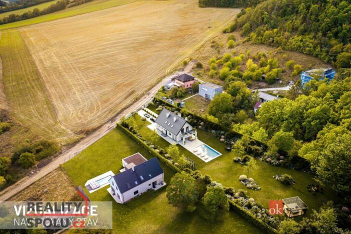 Prodej pozemku pro bydlení, Beroun, samota Na Vinici, 3833 m2