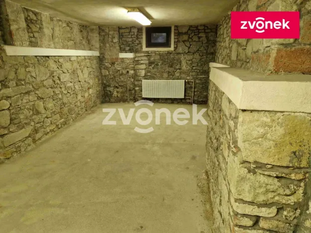 Pronájem obchodního prostoru, Uherské Hradiště, 650 m2