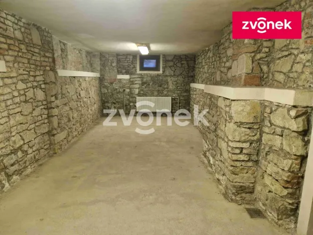Pronájem obchodního prostoru, Uherské Hradiště, 650 m2