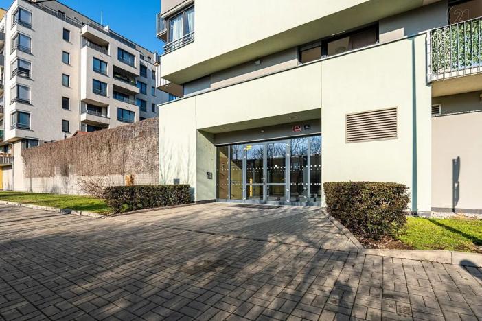 Prodej bytu 2+kk, Praha - Vysočany, Sousedíkova, 59 m2