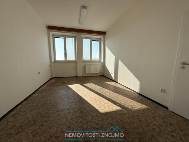 Pronájem komerční nemovitosti, Znojmo, Uhelná, 2921 m2