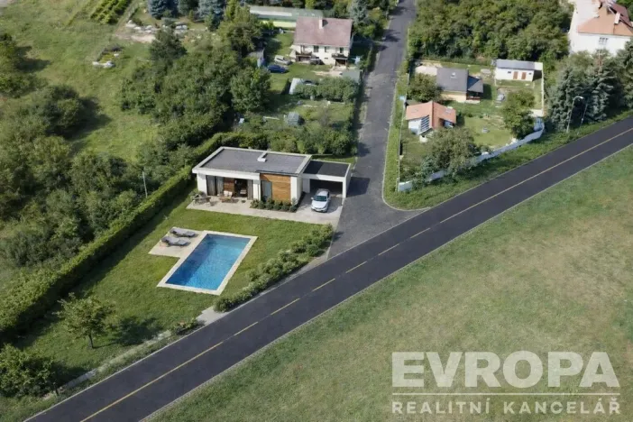 Prodej pozemku pro bydlení, Uhlířská Lhota, 975 m2