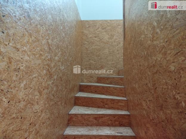 Prodej rodinného domu, Ostrov - Vykmanov, 156 m2