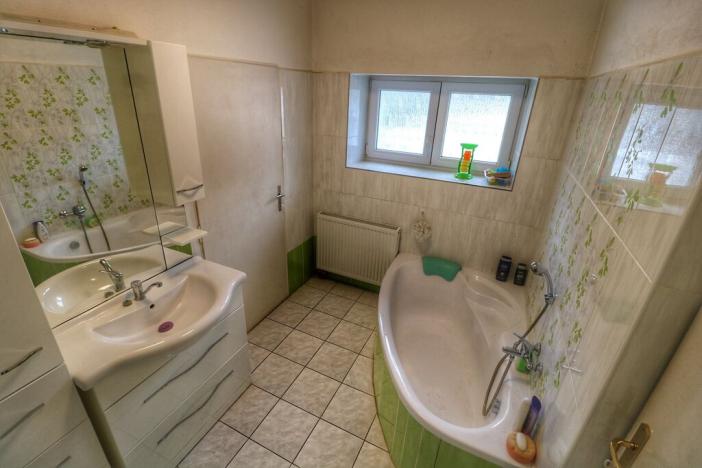 Prodej rodinného domu, Běstvina, 140 m2