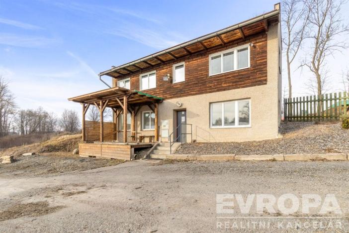 Prodej komerční nemovitosti, Maleč, okres havlíčkův brod, 1012 m2