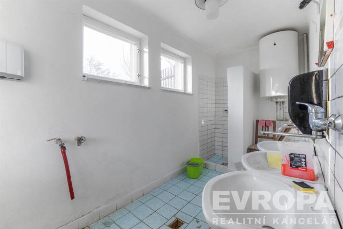 Prodej komerční nemovitosti, Maleč, okres havlíčkův brod, 1012 m2