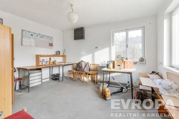 Prodej komerční nemovitosti, Maleč, okres havlíčkův brod, 1012 m2