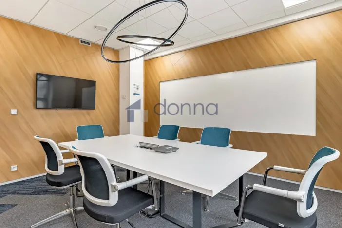 Pronájem kanceláře, Praha - Karlín, Sokolovská, 342 m2