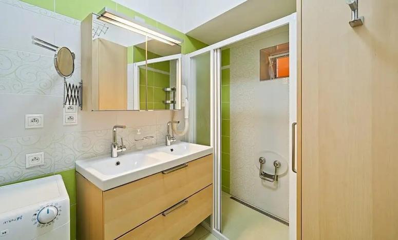 Prodej činžovního domu, Brno - Maloměřice, Franzova, 3164 m2