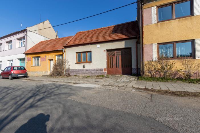 Prodej rodinného domu, Hluk, Hlavní, 92 m2