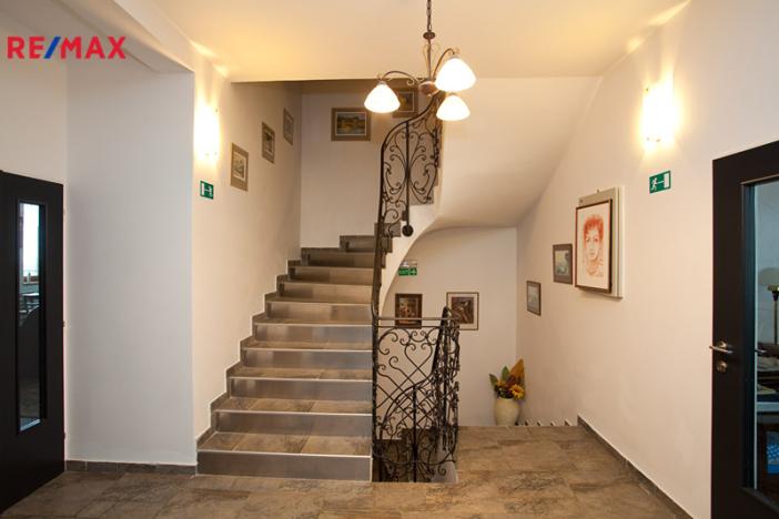 Prodej vícegeneračního domu, Černolice, Pod Hůrkou, 420 m2