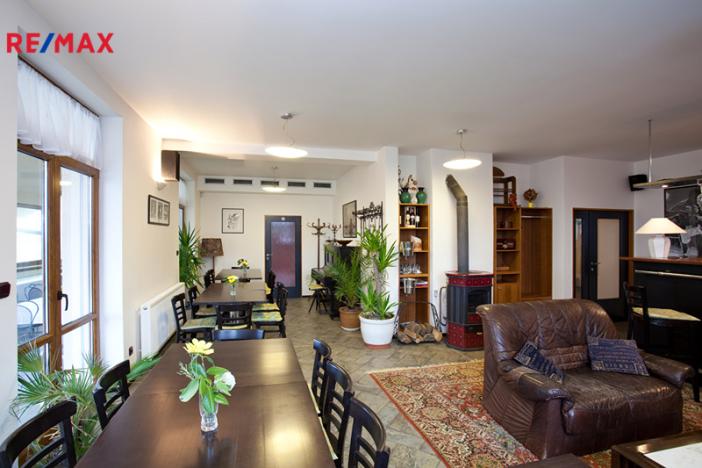 Prodej vícegeneračního domu, Černolice, Pod Hůrkou, 420 m2