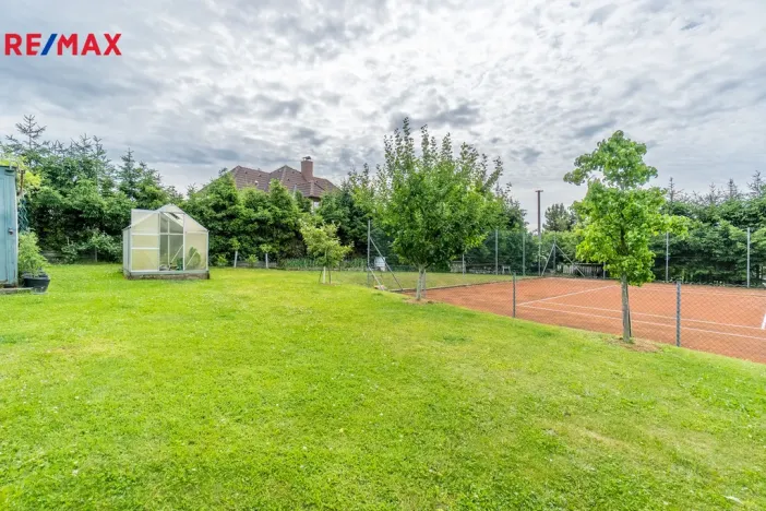 Prodej vícegeneračního domu, Černolice, Pod Hůrkou, 420 m2