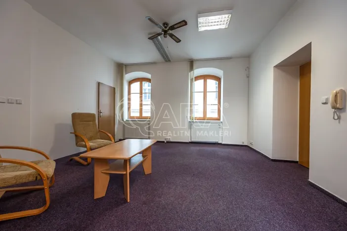 Pronájem obchodního prostoru, Mladá Boleslav - Mladá Boleslav I, Vodkova, 543 m2