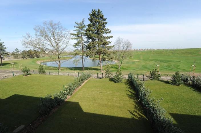 Pronájem rodinného domu, Praha - Horní Měcholupy, U Golfu, 180 m2