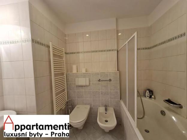 Prodej bytu 2+1, Praha - Malá Strana, Vlašská, 59 m2