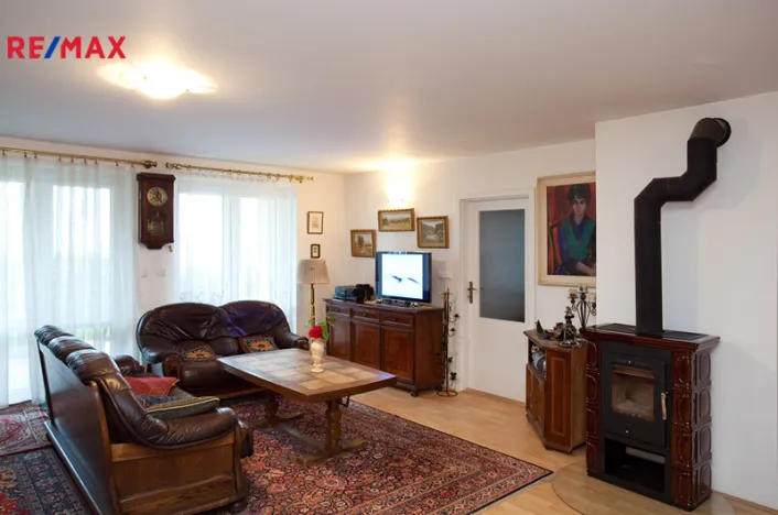 Prodej ubytování, Černolice, Pod Hůrkou, 420 m2