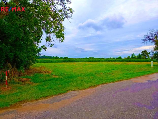 Prodej pozemku pro bydlení, Suchdol, 1018 m2