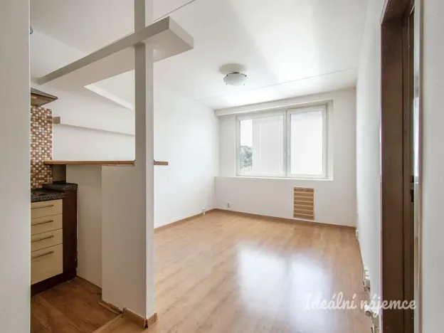 Pronájem bytu 2+kk, Praha - Modřany, Pertoldova, 41 m2