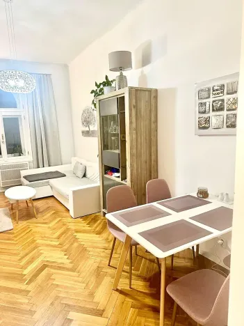 Pronájem bytu 2+kk, Praha - Žižkov, Blahníkova, 41 m2