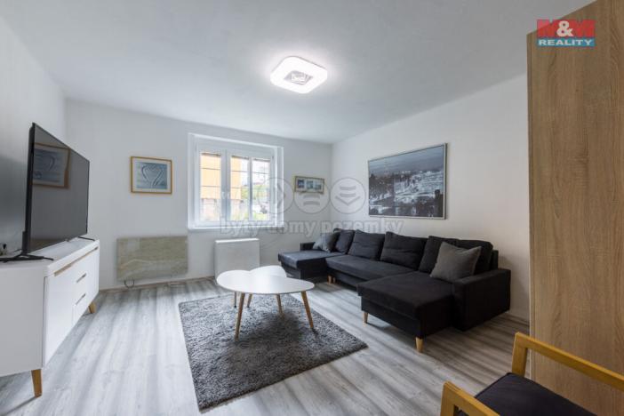 Pronájem bytu 2+kk, Karlovy Vary - Drahovice, Kvapilova, 37 m2