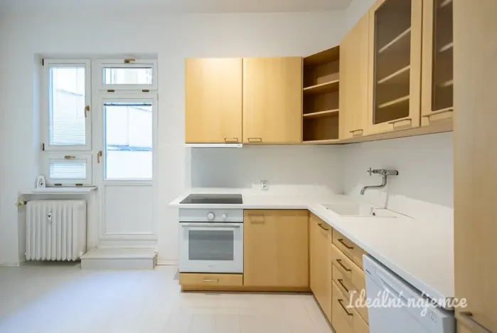 Pronájem bytu 1+1, Praha - Holešovice, Františka Křížka, 48 m2