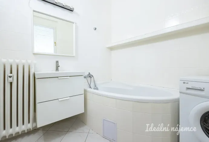 Pronájem bytu 1+1, Praha - Holešovice, Františka Křížka, 48 m2