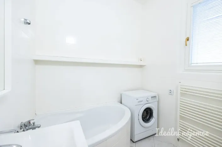 Pronájem bytu 1+1, Praha - Holešovice, Františka Křížka, 48 m2