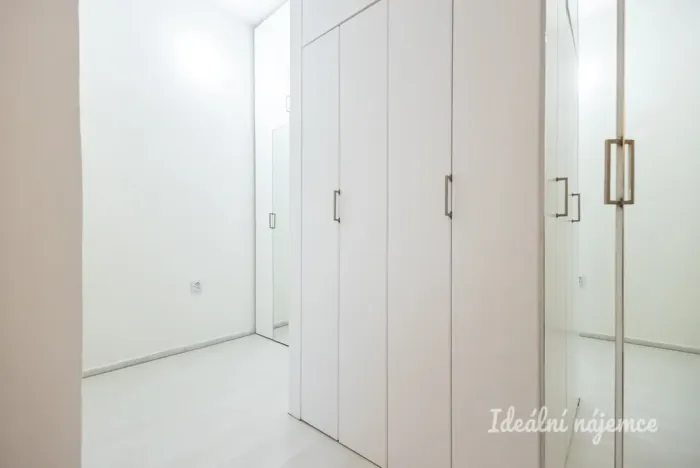 Pronájem bytu 1+1, Praha - Holešovice, Františka Křížka, 48 m2