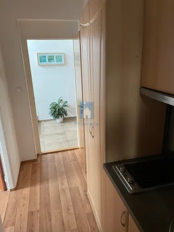 Pronájem bytu 2+kk, Praha - Hloubětín, Hostavická, 30 m2