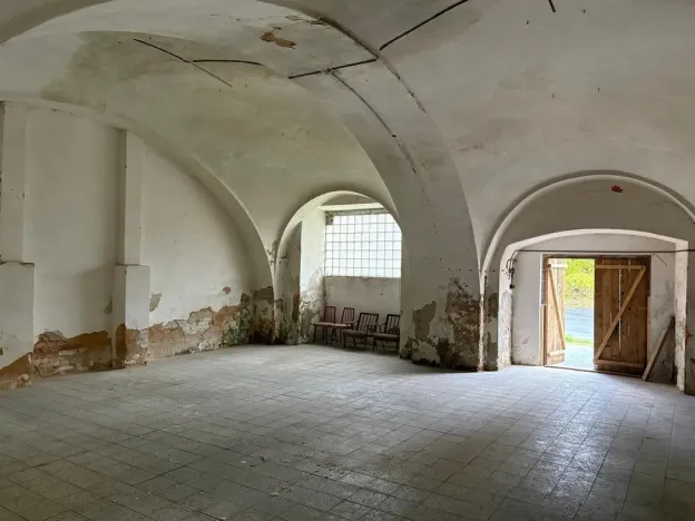 Pronájem skladu, Planá, Zámecká, 250 m2