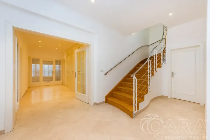 Prodej rodinného domu, Praha - Libuš, Betáňská, 509 m2