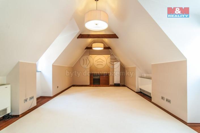 Prodej kanceláře, Praha - Smíchov, Kartouzská, 664 m2