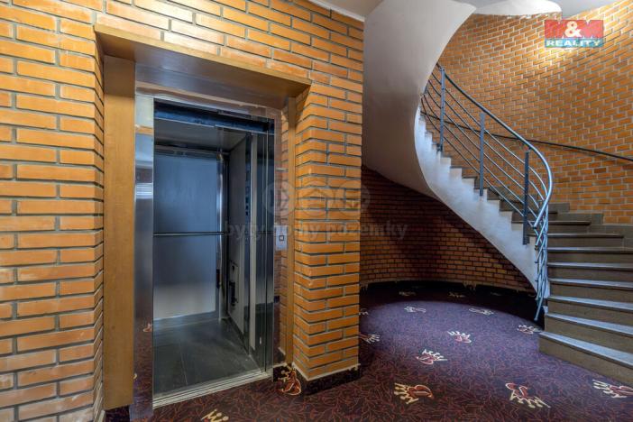 Prodej obchodního prostoru, Černotín, 2100 m2