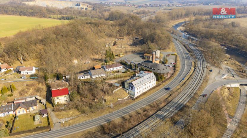 Prodej obchodního prostoru, Černotín, 2100 m2