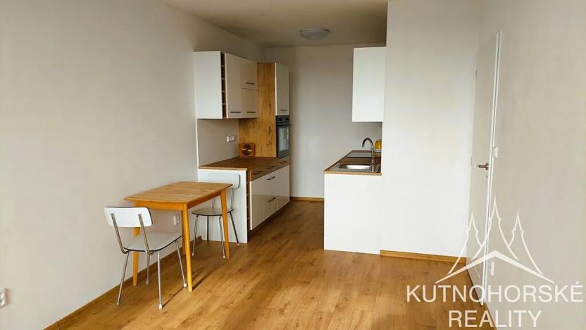 Pronájem bytu 2+kk, Kolín, Radimského, 40 m2