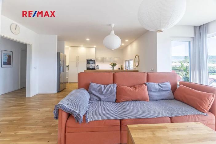 Prodej vícegeneračního domu, Bavoryně, 194 m2