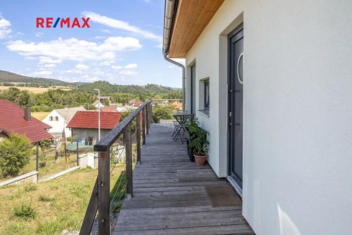 Prodej vícegeneračního domu, Bavoryně, 194 m2