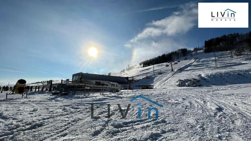 Prodej pozemku pro bydlení, Staré Město, 7657 m2