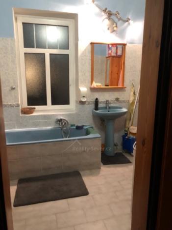 Prodej rodinného domu, Kunratice u Cvikova, 900 m2