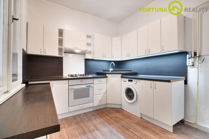 Prodej bytu 2+1, Frýdek-Místek, Zámecké nám., 81 m2