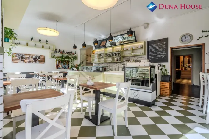 Pronájem obchodního prostoru, Praha - Karlín, Sokolovská, 179 m2