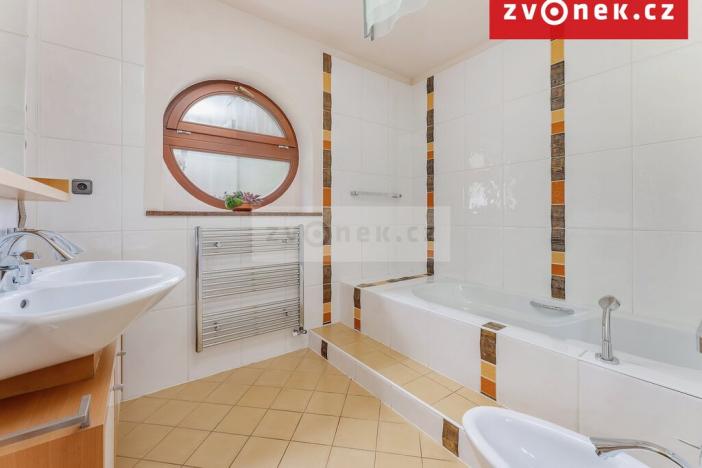 Prodej kanceláře, Hranice - Hranice I-Město, 550 m2