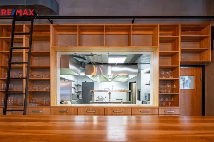 Prodej restaurace, Praha - Stodůlky, Tlumačovská, 365 m2