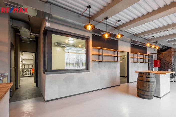 Prodej restaurace, Praha - Stodůlky, Tlumačovská, 365 m2